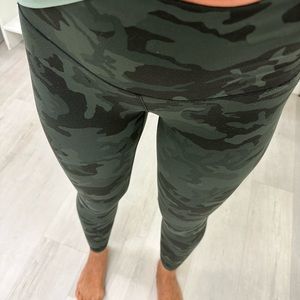 lululemon green camouflage align leggings size 4 💚